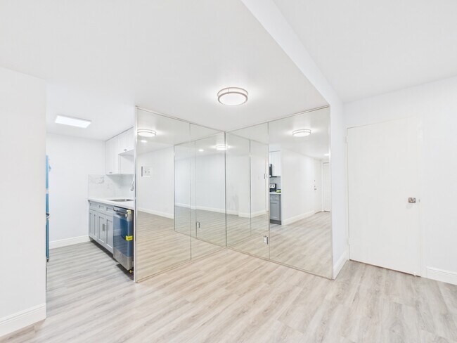 Foto del edificio - 7510 Hornwood Dr