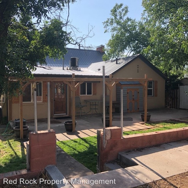 Building Photo - 4 br, 1.5 bath House - 132 N Toquerville Blvd