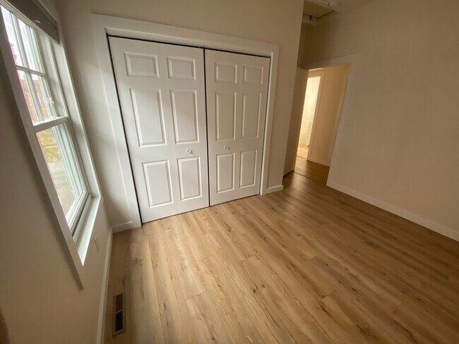 Dormitorio 1 - 214 S Minnesota Ave