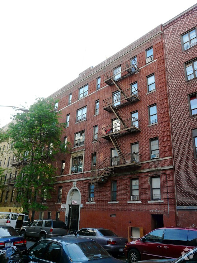 2490 Davidson, ¡alejado - 2490 Davidson Ave