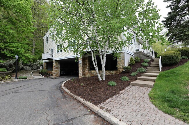 Foto del edificio - 633 Danbury Rd