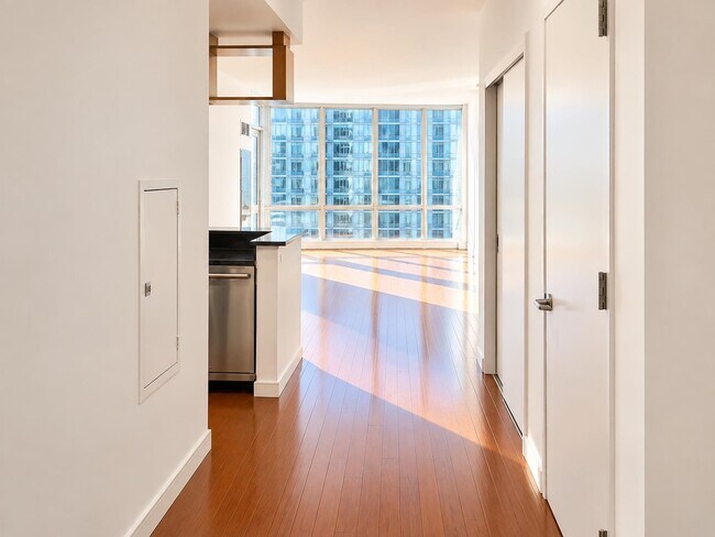 Building Photo - 1 Shore Ln