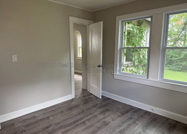 Foto del edificio - 2723 Lathrop Ave