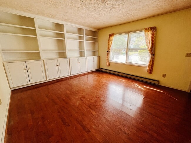 Photo - 3 Bedroom, 2.5 Bath House in Hethwood w/ P...