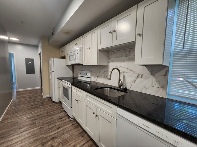 Foto del edificio - 1729 St Paul St