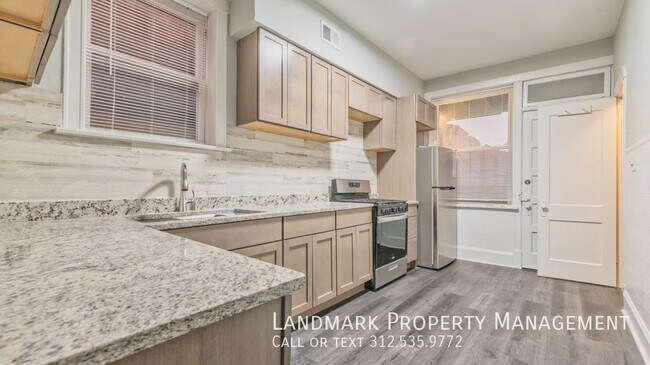 Foto del edificio - 2132 W Haddon Ave