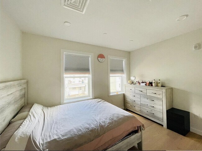 Foto del edificio - 16 Boardman St