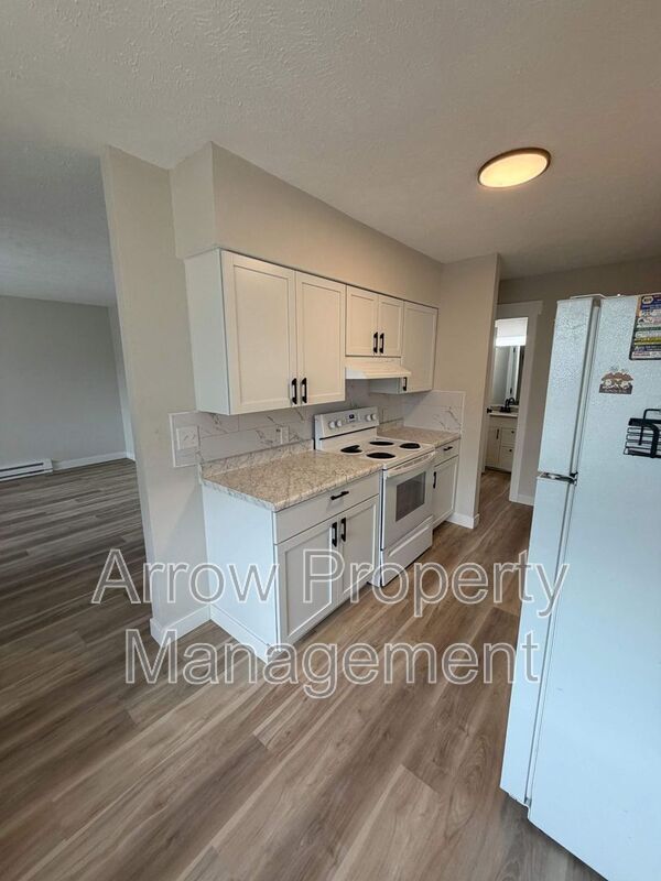 Building Photo - 606 S 7th St