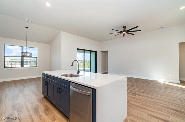 Foto del edificio - 534 NW 18th Pl