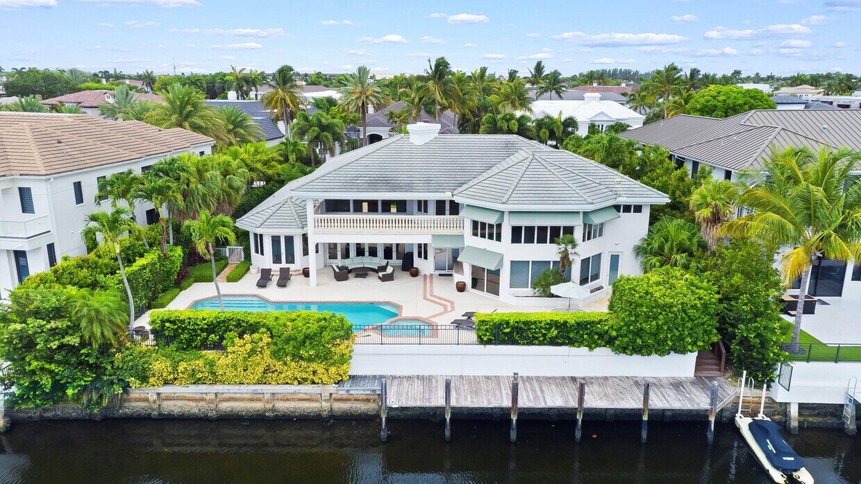 Foto principal - 396 E Coconut Palm Rd