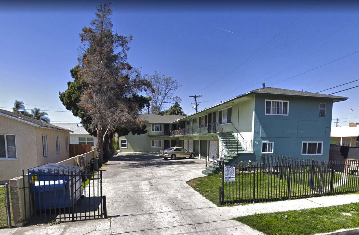 111 S Locust Ave, Compton, CA 90221 111 S Locust Ave Compton, CA
