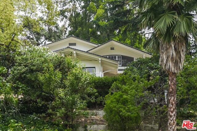 Building Photo - 2200 Canyon Dr