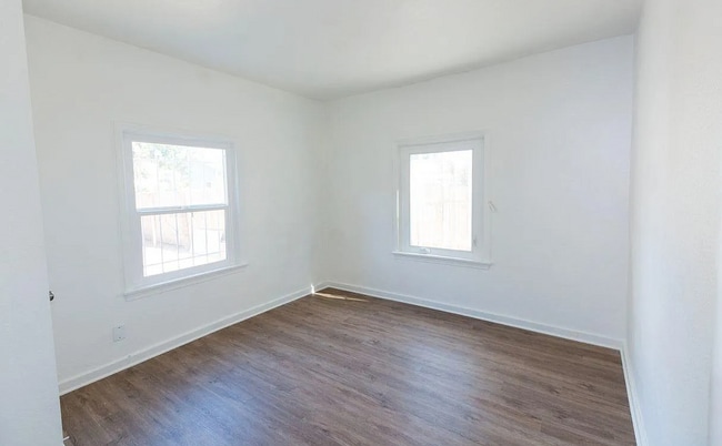 Building Photo - 1640 Gundry Ave