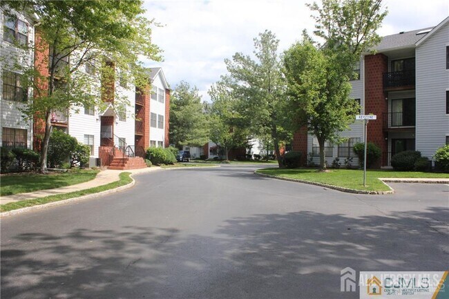 Foto del edificio - 82 Keystone Ct