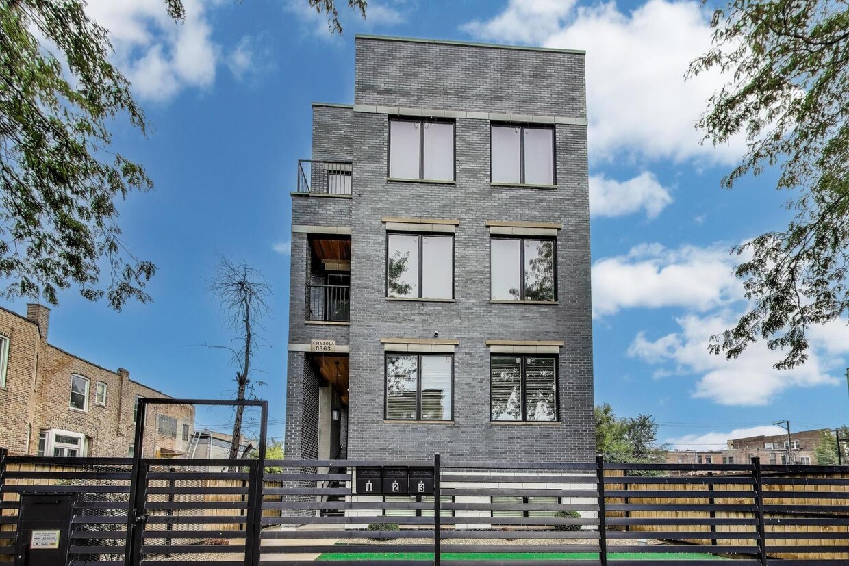 Primary Photo - 6363 S Ellis Ave