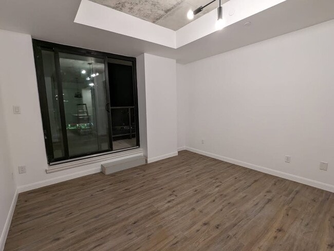 Building Photo - 7 Erie Av