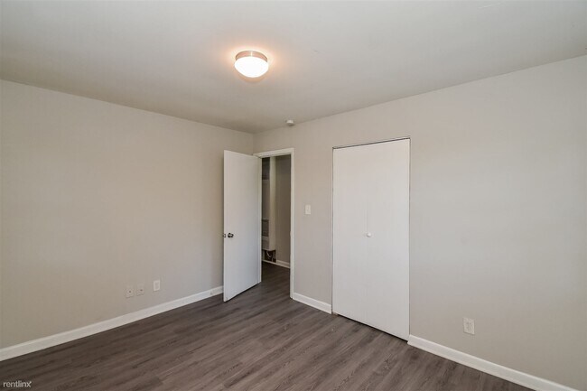 Building Photo - 3 br, 1 bath House - 446 FEDORA Way