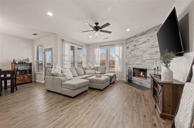 Foto del edificio - Well Maintained 4/2/2 in Great North Fort ...