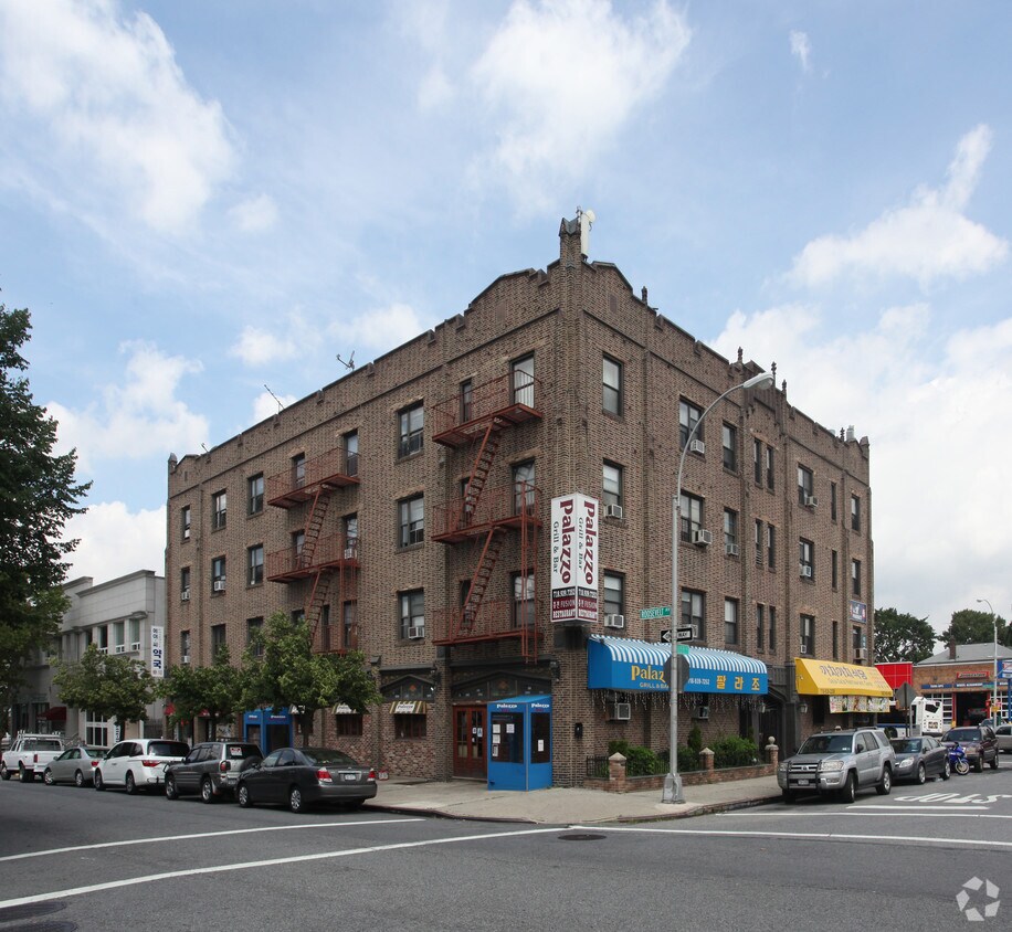 Building Photo - 15414-15428 Northern Blvd