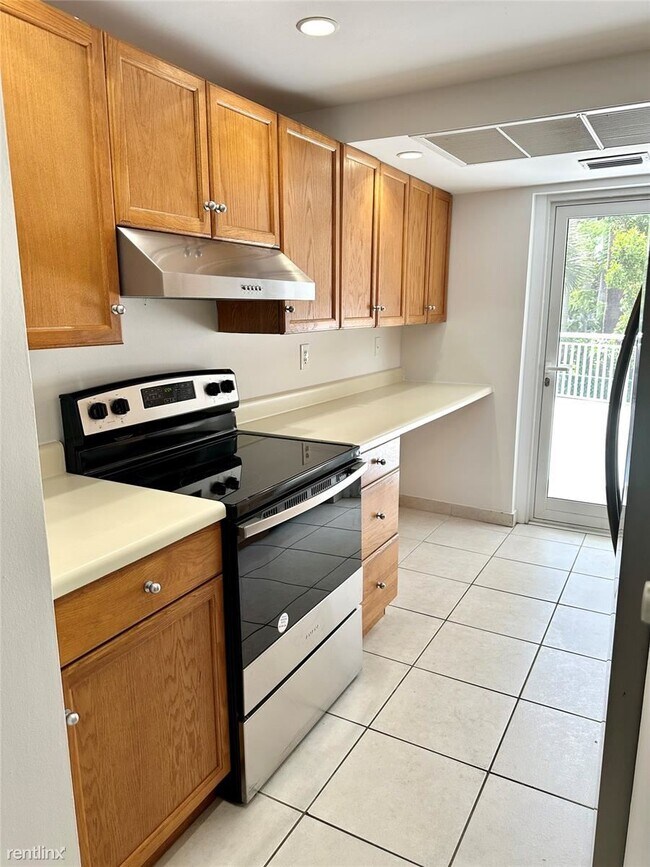 Foto del edificio - 2 br, 2 bath Condo - 2841 N Ocean Blvd Apt...