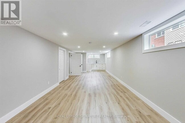 Building Photo - 95 Cardinal Dr