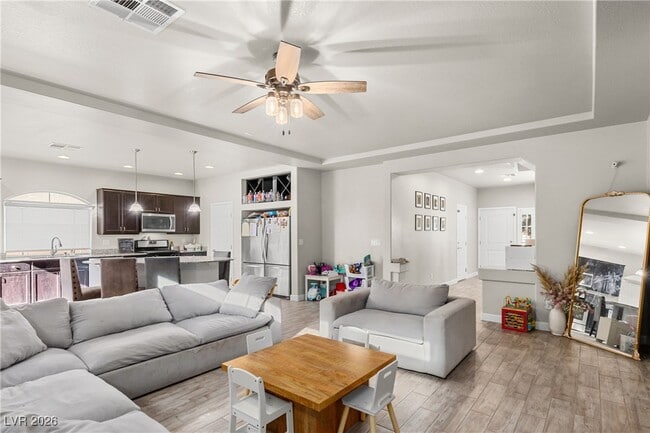 Foto del edificio - 5783 Rolling Dale Ave