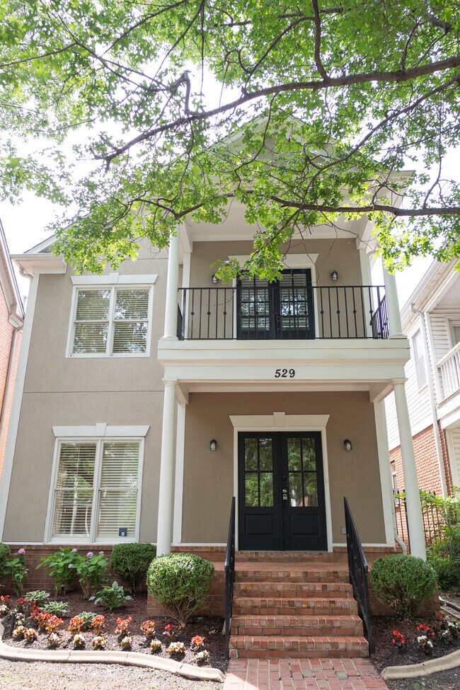 Foto del edificio - 529 Monteigne Blvd