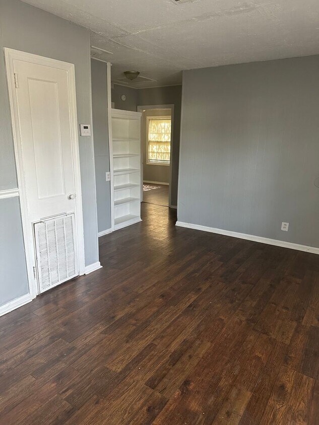 Building Photo - 2920 Abelia Drive