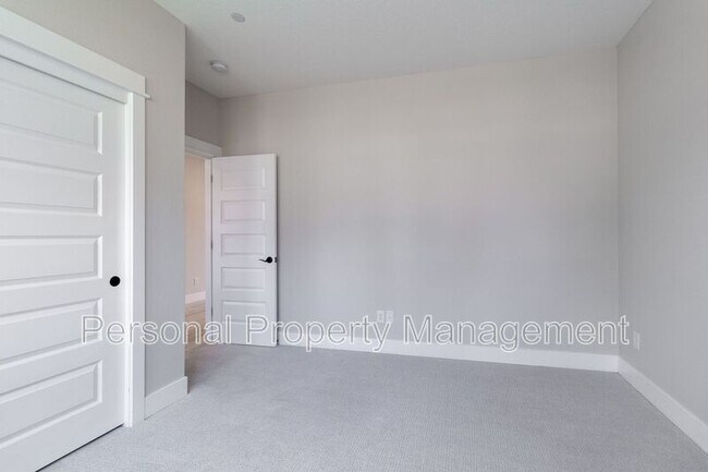 Foto del edificio - 9547 N Woodland St