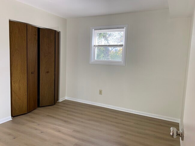 Foto del edificio - 11 Warren Lodge Ct