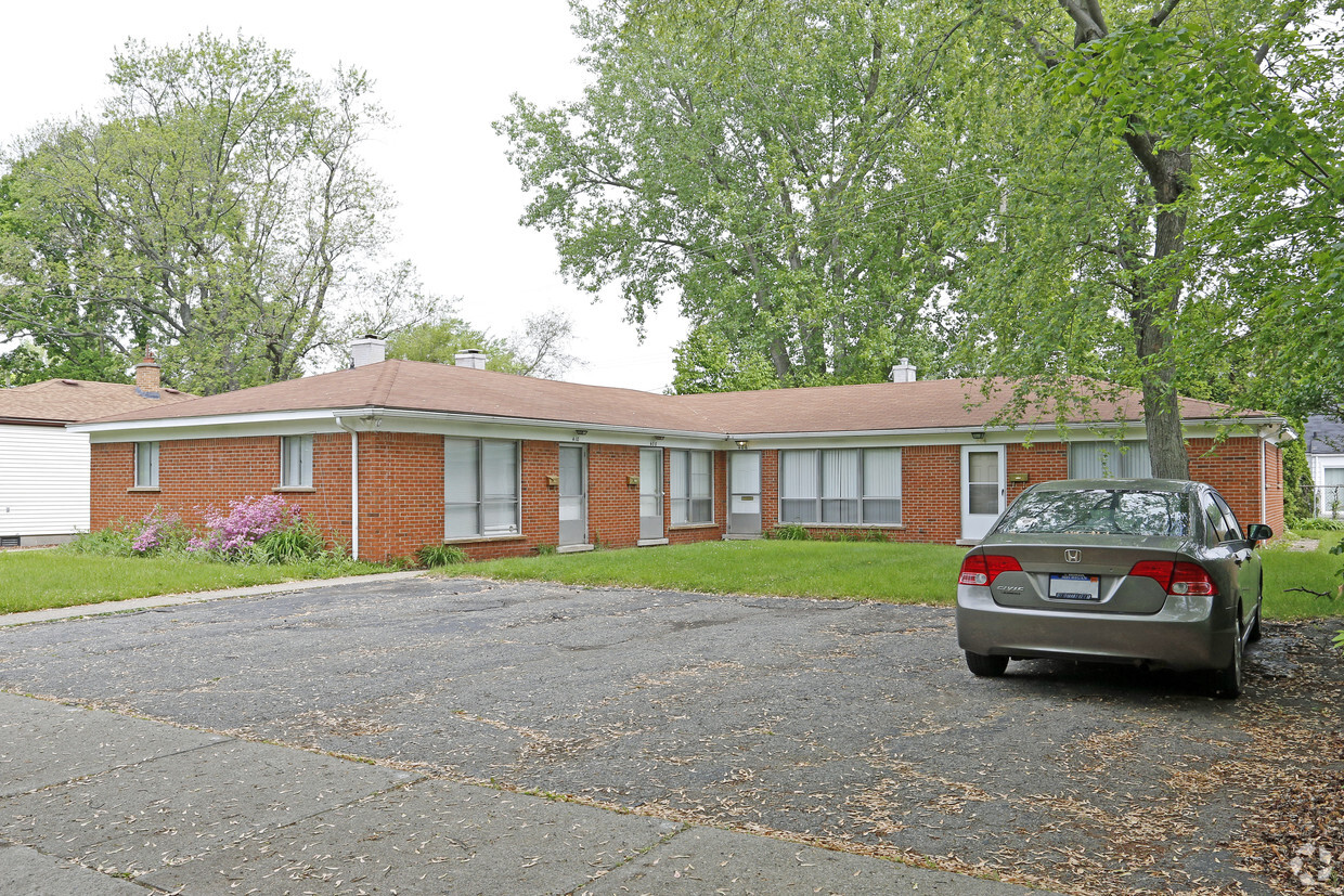 Primary Photo - 404 Mary Ave