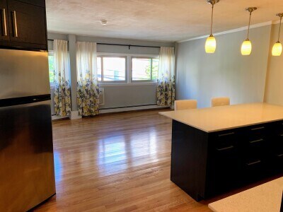 Foto principal - 348 Franklin St
