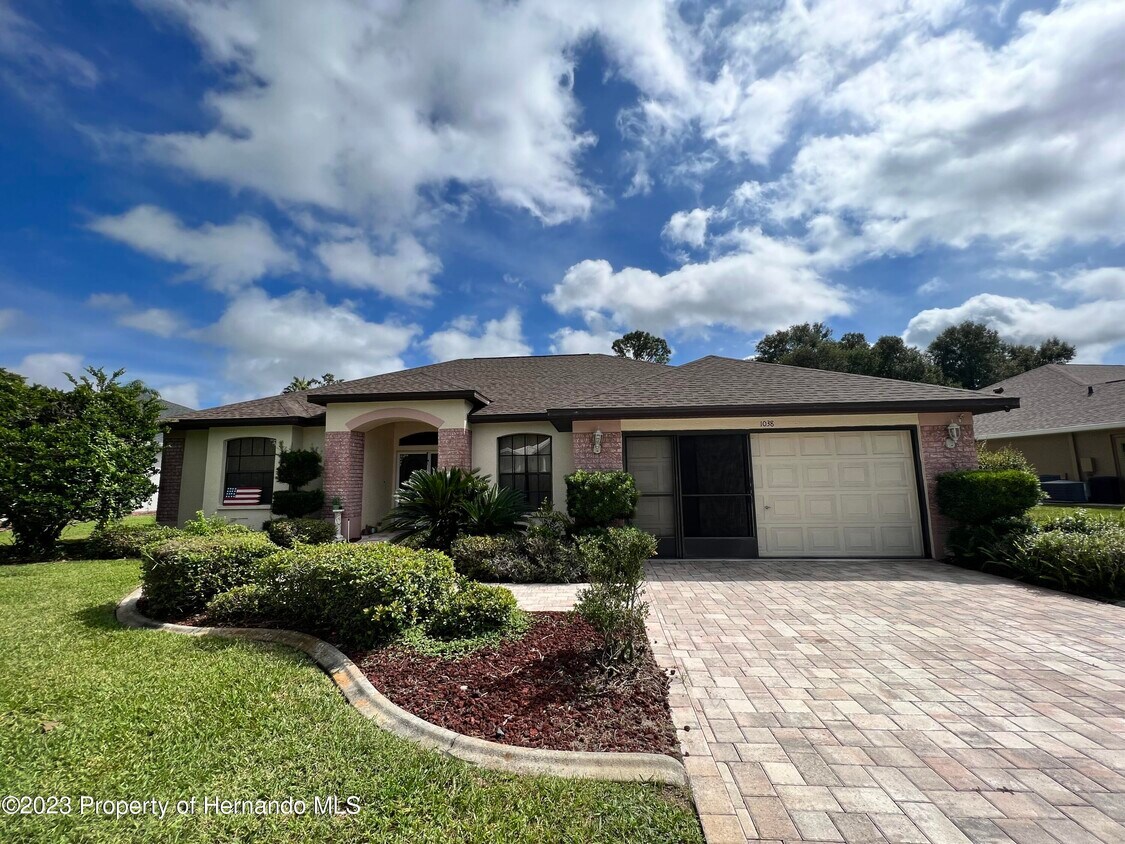 Foto principal - 1038 Greenturf Rd