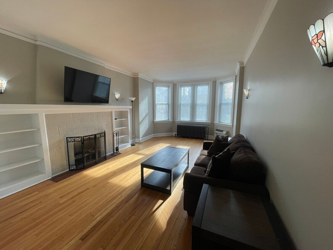 Primary Photo - CityFlats LLC - 822 E. 52nd St.