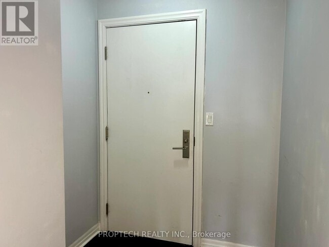 Photo du bâtiment - 2015 Sheppard Ave E