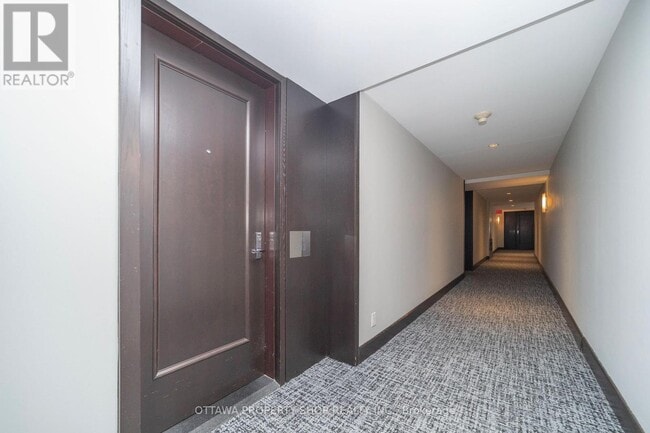 Building Photo - 700 Sussex Dr