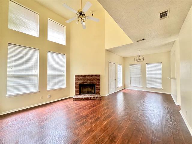 Foto del edificio - 842 Astaire Ave