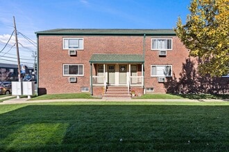 Building Photo - 430 Ridge Rd