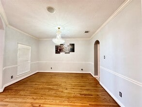 Building Photo - 2819 Lake Shore Harbour Dr