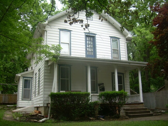 Building Photo - 925 Alabama St