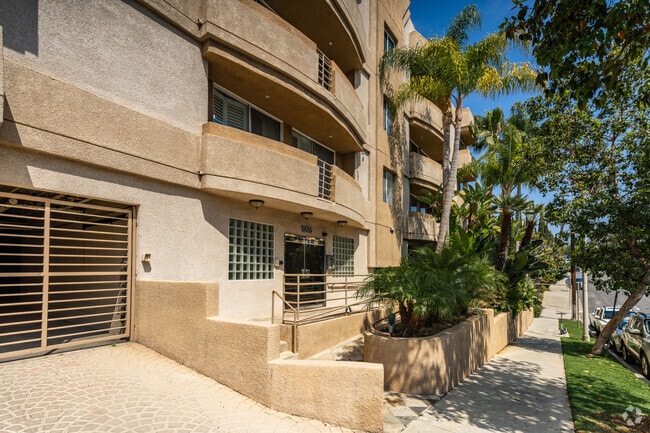 Entrance - Rochester Hill Condominiums