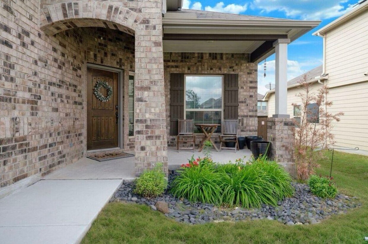 Primary Photo - IMPRESSIVE 4 BD/3 BA HOME FOR RENT IN CYPR...