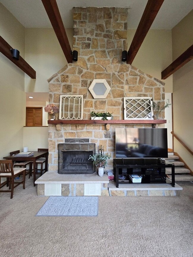 Building Photo - Exclusive 2025 U.S. Open Rental Near Oakmo...