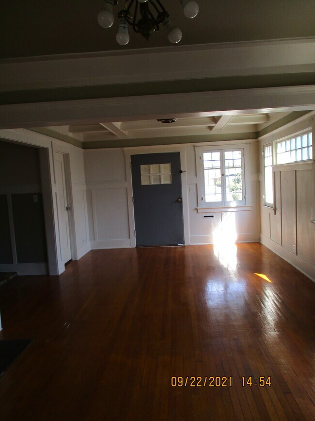 Foto del edificio - 207 N Kingsley Dr