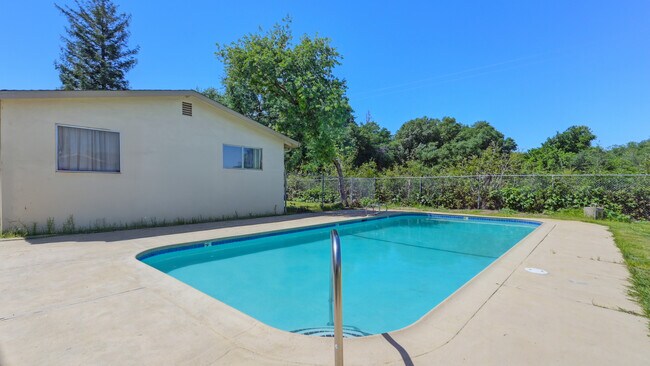 Foto del edificio - The Grove Residences