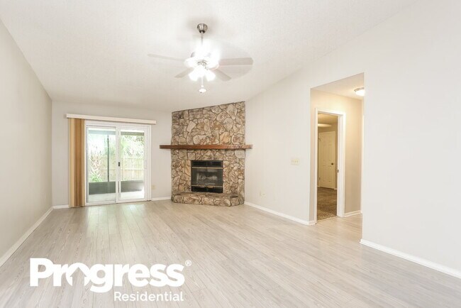 Building Photo - 8085 Le Havre Dr N