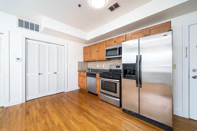 Foto del edificio - 528 47th St