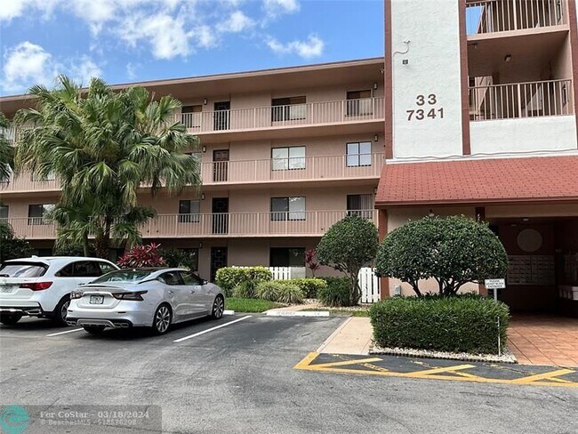 Foto del edificio - 7341 Amberly Ln