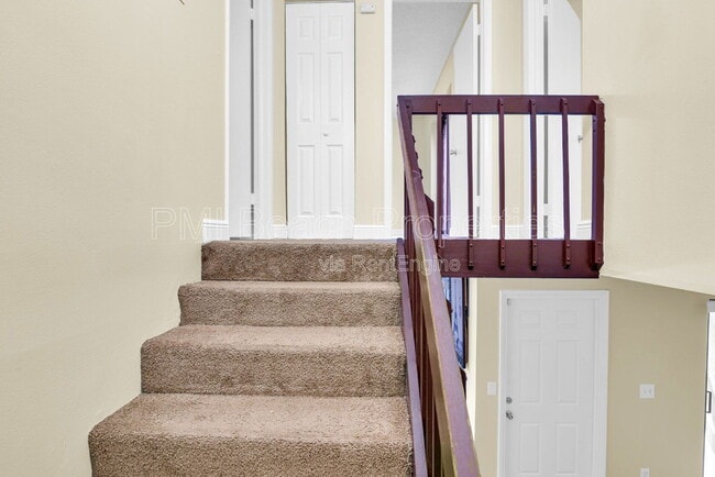 Photo - 2333 Waterside Dr Townhome