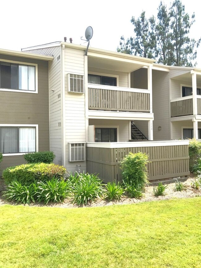 Building Photo - 1309 W Mission Blvd